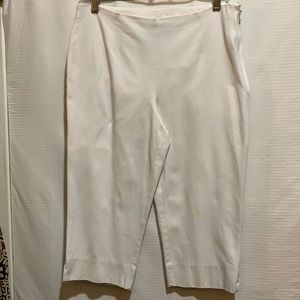 CHICOS WHITE CROPPED PANT SZ 1 vanity COTTON/POLY